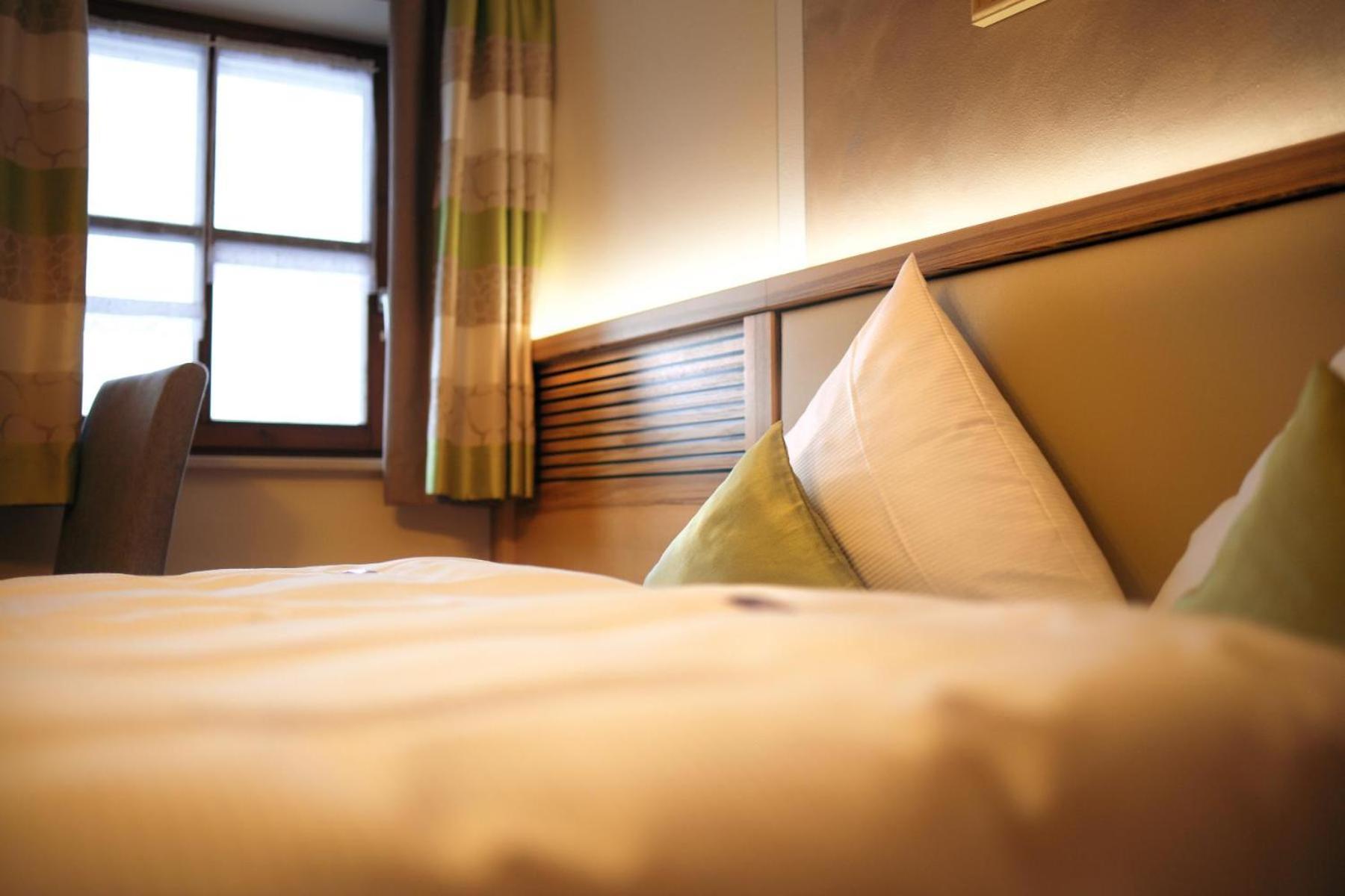 Hotel Hirschenstein Achslach エクステリア 写真