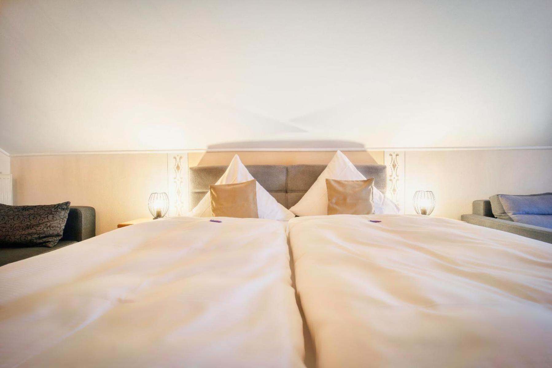 Hotel Hirschenstein Achslach エクステリア 写真