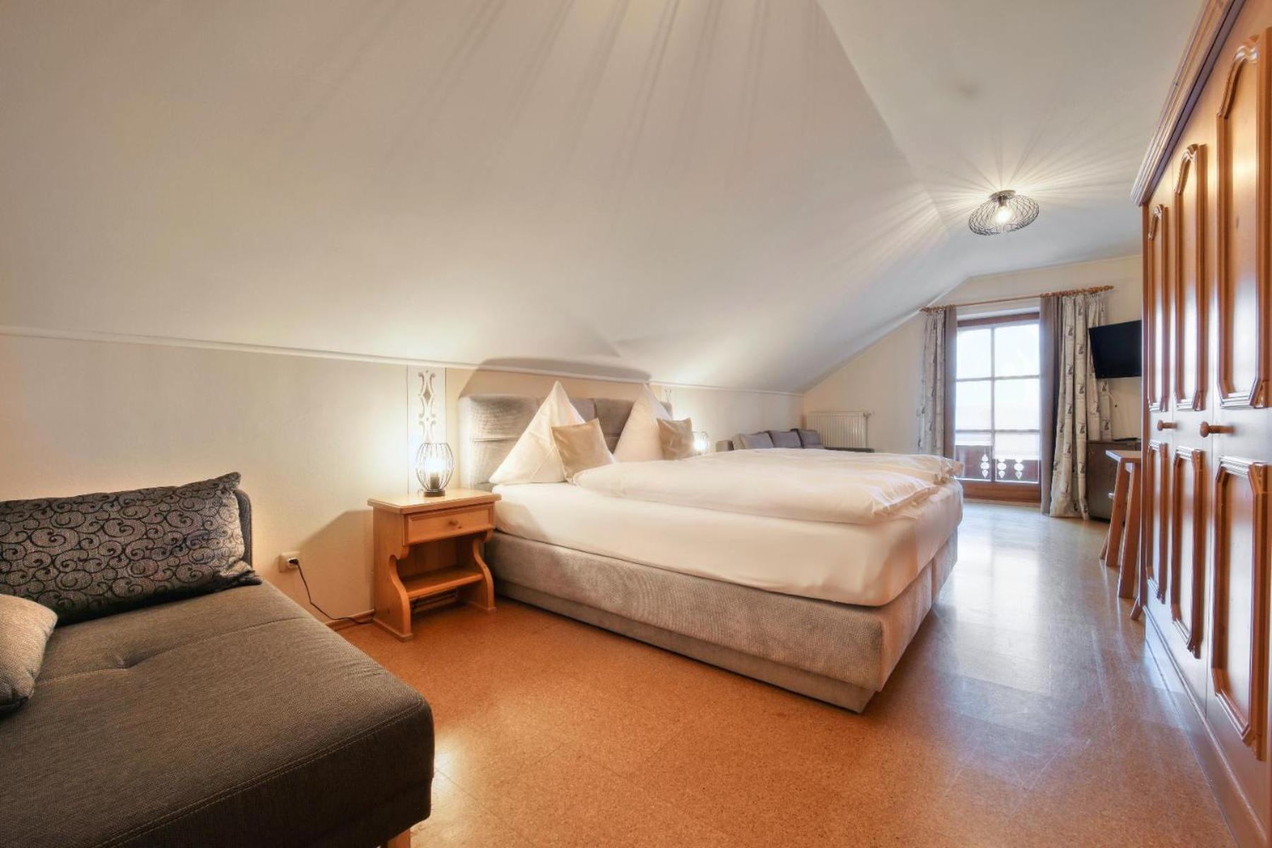 Hotel Hirschenstein Achslach エクステリア 写真