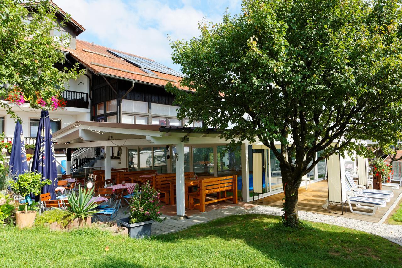 Hotel Hirschenstein Achslach エクステリア 写真